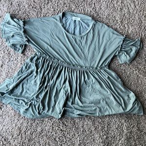 Gently used maternity top